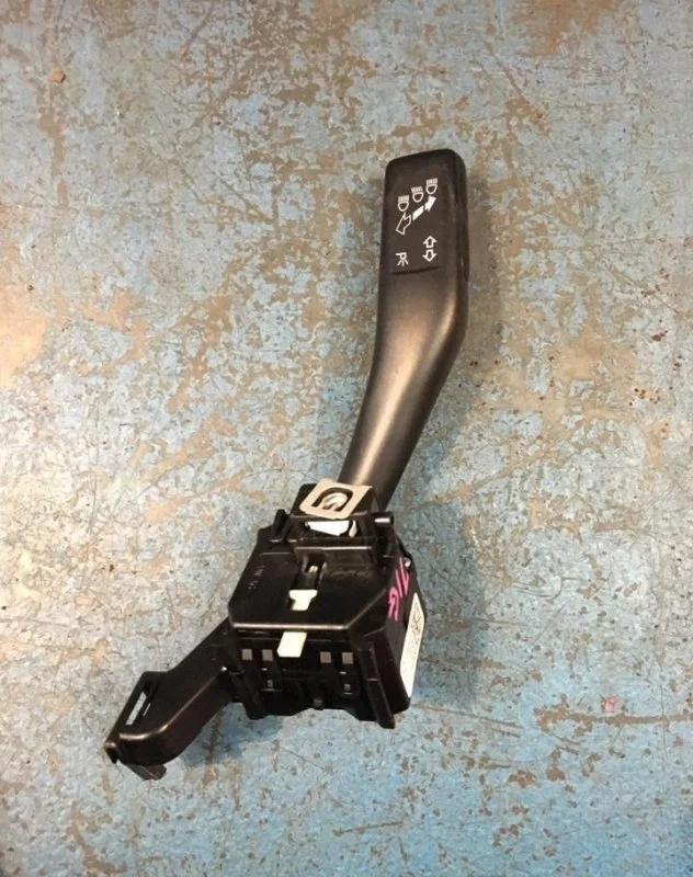 Подрулевой переключатель Volkswagen Tiguan NF