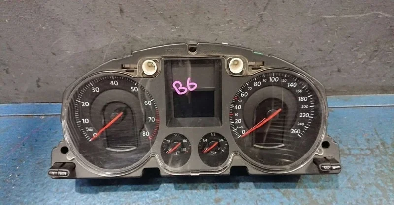 Панель приборов Volkswagen Passat B6