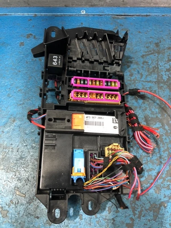 Блок комфорта Audi A6 C6