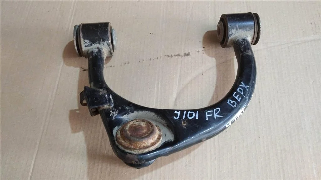 Б.у. рычаг TOYOTA LAND CRUISER J100 TOYOTA LAND CRUISER J100