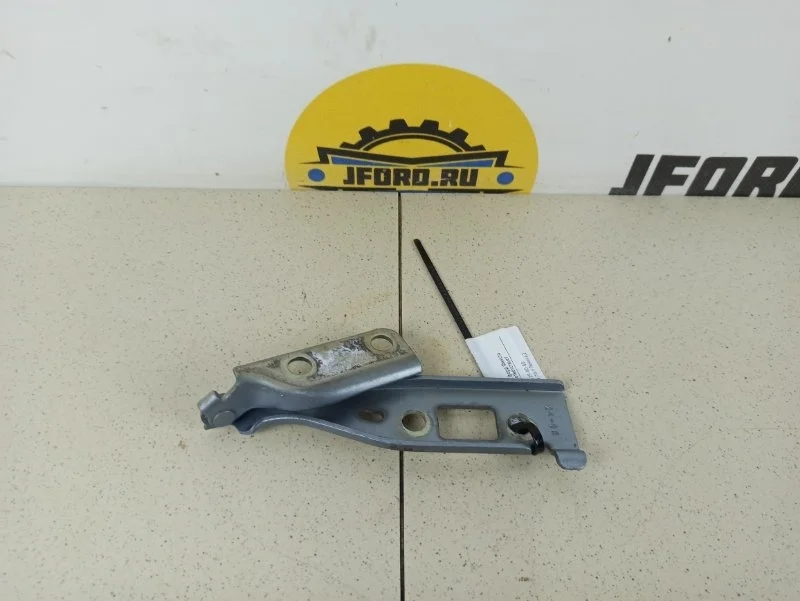 Петля капота Ford Fiesta 2006 Mk 5