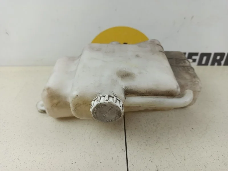 Бачок расширительный Mitsubishi L200 2006 KB4T