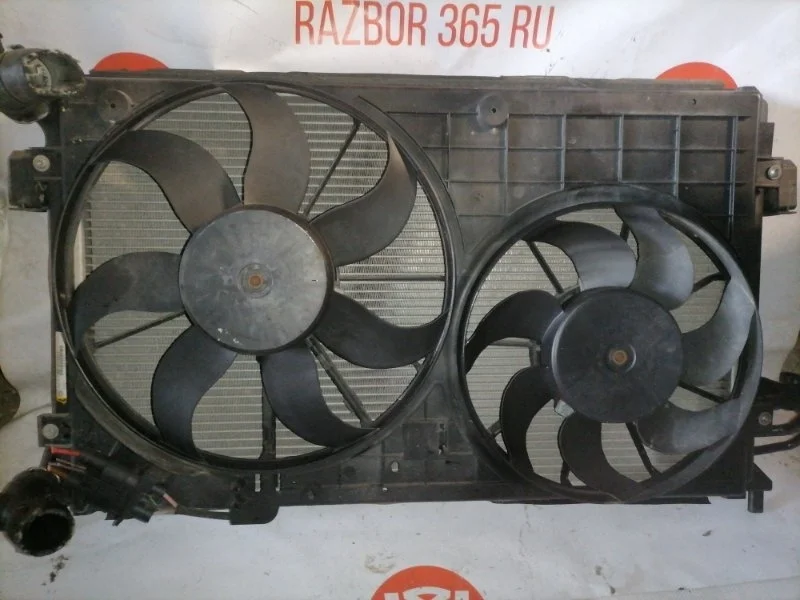 Диффузор вентилятора сборе вентиляторами Volkswagen Golf Plus 2006 5M1