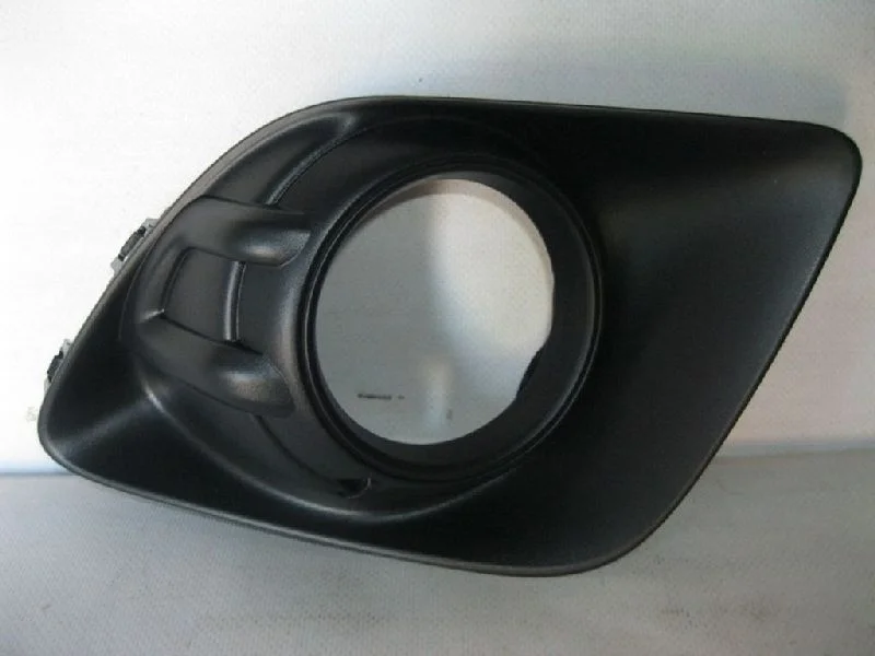 ОКАНТОВКА ПТФ MITSUBISHI ASX 2010- 8321A384 GA1W 4B10