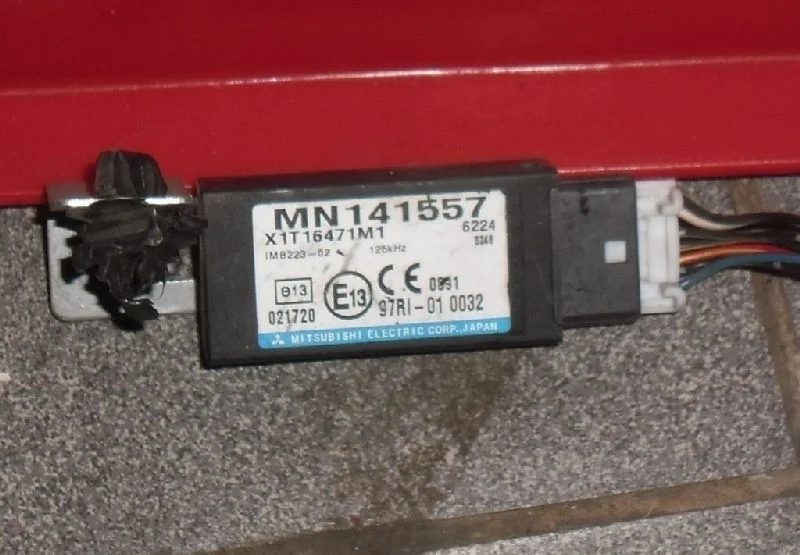 БЛОК УПРАВЛЕНИЯ Mitsubishi L200 2005- 2005 2006 2007 2008 2009 2010 2011 2012 2013 2014 2015 MN141557 KB4T 4D56