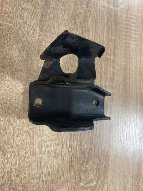 Кронштейн MITSUBISHI OUTLANDER 1 2003 2004 2005 2006 2007 2008 MR567949 CU2W 4G63