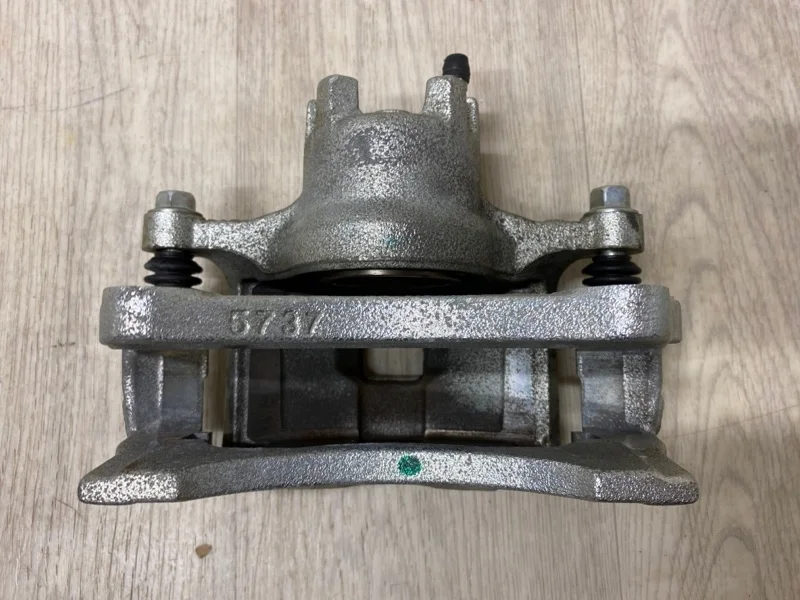 СУППОРТ ТОРМОЗНОЙ MITSUBISHI ASX 2012- 4605A862 GF2W 4B10, передний правый