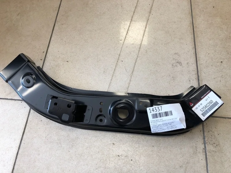 СУППОРТ ФАРЫ MITSUBISHI OUTLANDER 3 2012- 5256C260 GF2W 4B10, правый
