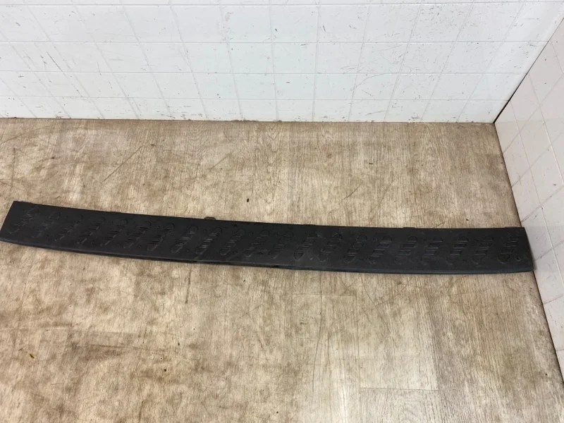 Накладка на бампер MITSUBISHI PAJERO 3 2000 2001 2002 2003 2004 2005 2006 MN117177 V64W 4D56, задняя