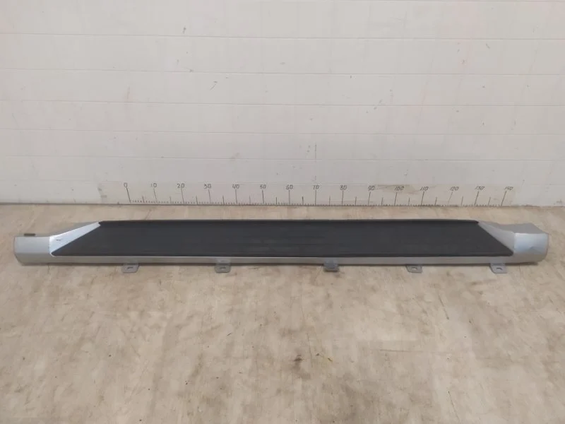 Накладка на подножку MITSUBISHI PAJERO 4 2006- 7656A079HA V87W 4M41, левая