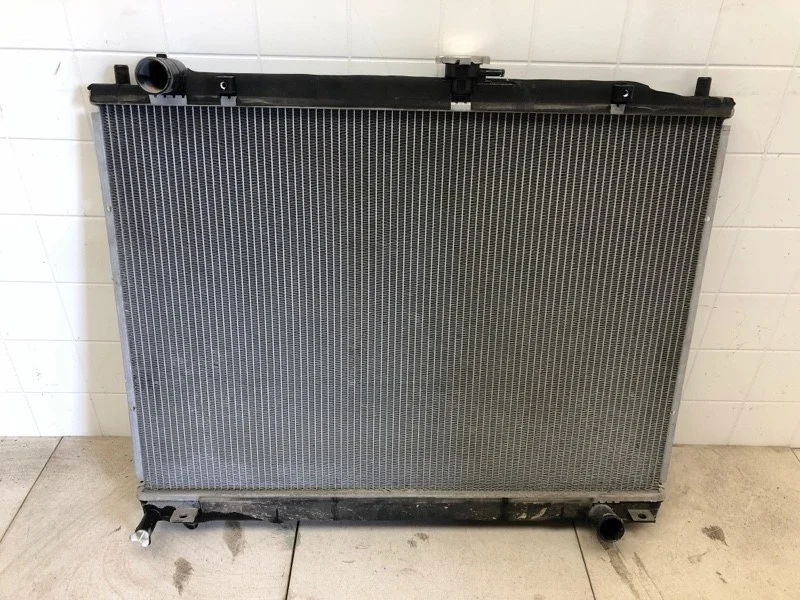 Радиатор ДВС Mitsubishi Pajero 4 2006- 1350A659 V87W 4M41