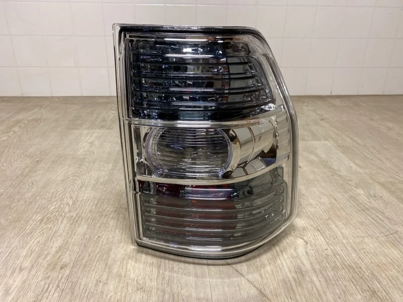 ФОНАРЬ В КРЫЛО MITSUBISHI PAJERO 4 2006- 21419A5RUE V87W 4M41, задний правый