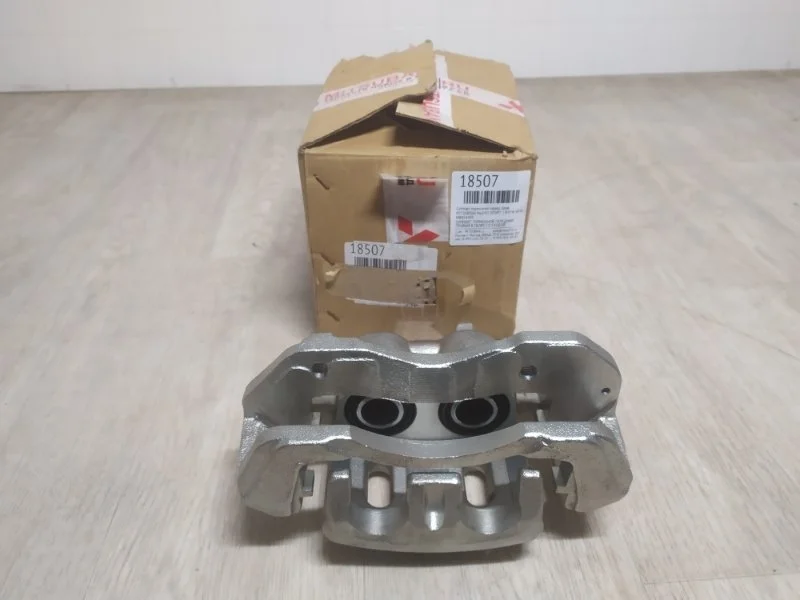 СУППОРТ ТОРМОЗНОЙ Mitsubishi Pajero Sport 1 1998 1999 2000 2001 2002 2003 2004 2005 2006 2007 2008 2009 MB858405 K97W 4D56, передний правый