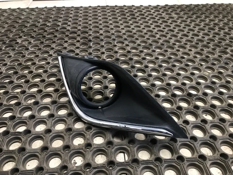 ОКАНТОВКА ПТФ MITSUBISHI OUTLANDER 3 2015- 6400G243 GF2W 4B10, передняя левая