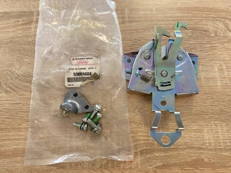 Замок капота MITSUBISHI L200 2005- 2005-2015 5908A163 KB4T 4D56