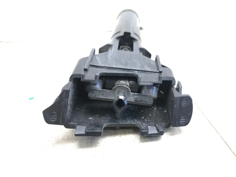 ФОРСУНКА ОМЫВАТЕЛЯ ФАР Mazda Cx-5 2011 2012 2013 2014 2015 2016 2017 KD495182Y KE 2.0, левая