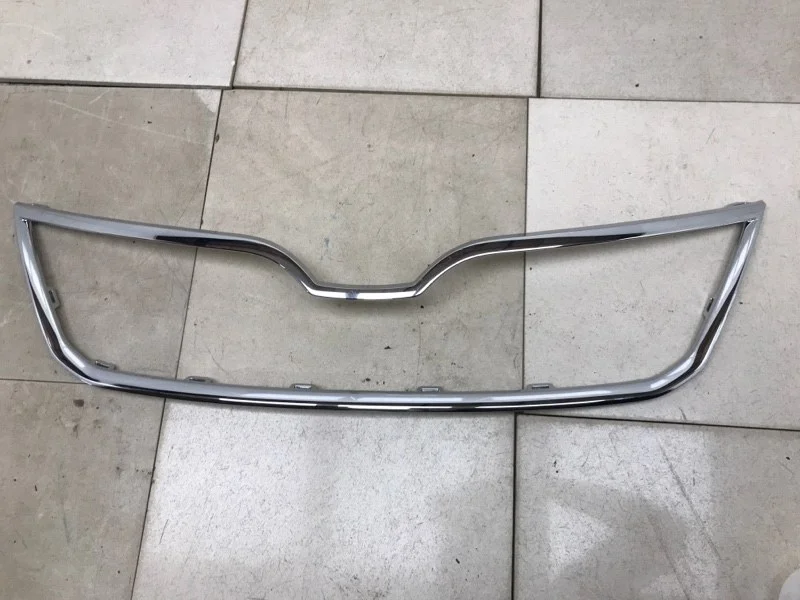 ОКАНТОВКА РЕШЕТКИ РАДИАТОРА Skoda Rapid 2012 5JA853607