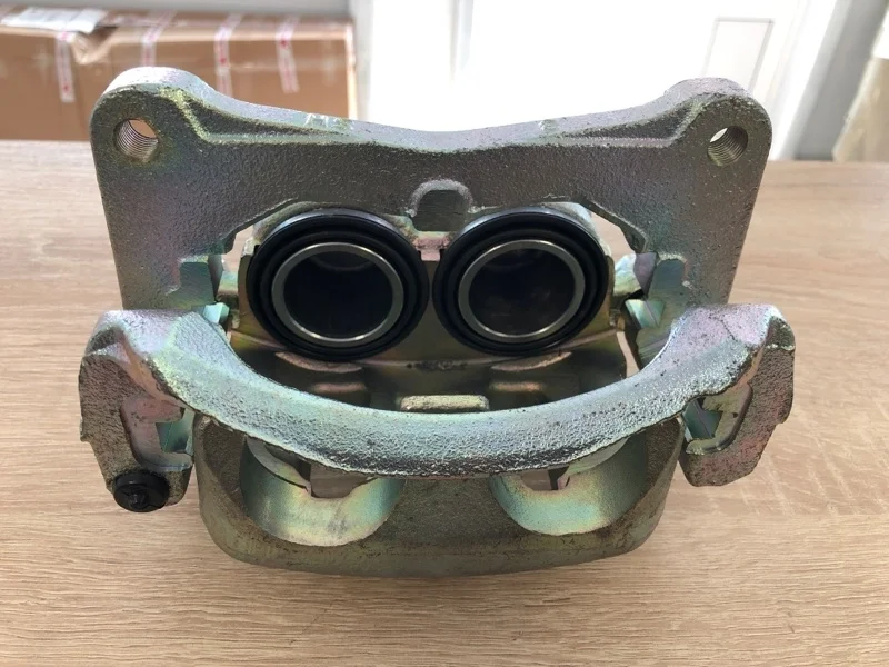 СУППОРТ ТОРМОЗНОЙ Mitsubishi Pajero 3 2000-2006 MR510538 V64W 4D56, передний правый