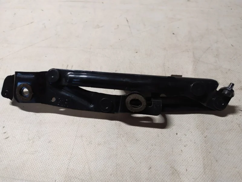 ПЕТЛЯ КРЫШКИ БАГАЖНИКА MAZDA MAZDA 3 2003 2004 2005 2006 2007 2008 2009 BN8V52710C BK, правая