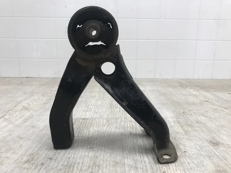 Подушка двигателя MITSUBISHI OUTLANDER XL 2006 2007 2008 2009 2010 2011 2012 MN184094 CW1W 4B11, задняя