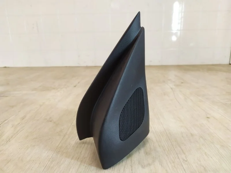 МОЛДИНГ ЗЕРКАЛА ТРЕУГОЛЬНЫЙ Mitsubishi Outlander Xl 2007 7221A082 CW1W 4B10, правый