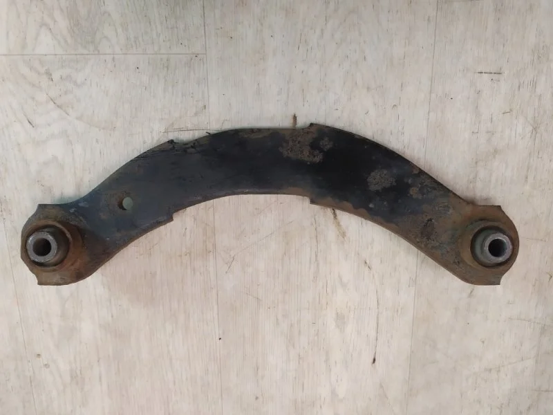 Рычаг подвески MITSUBISHI LANCER 10 2007 4110A085 CY1A 4A91, задний