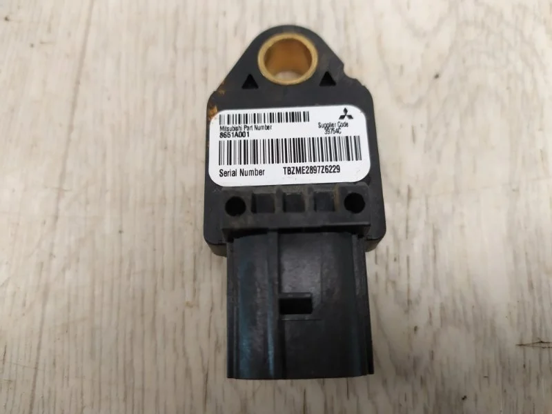 Датчик airbag Mitsubishi Outlander Xl 2006 2007 2008 2009 2010 2011 2012 8651A001 CW1W 4B11