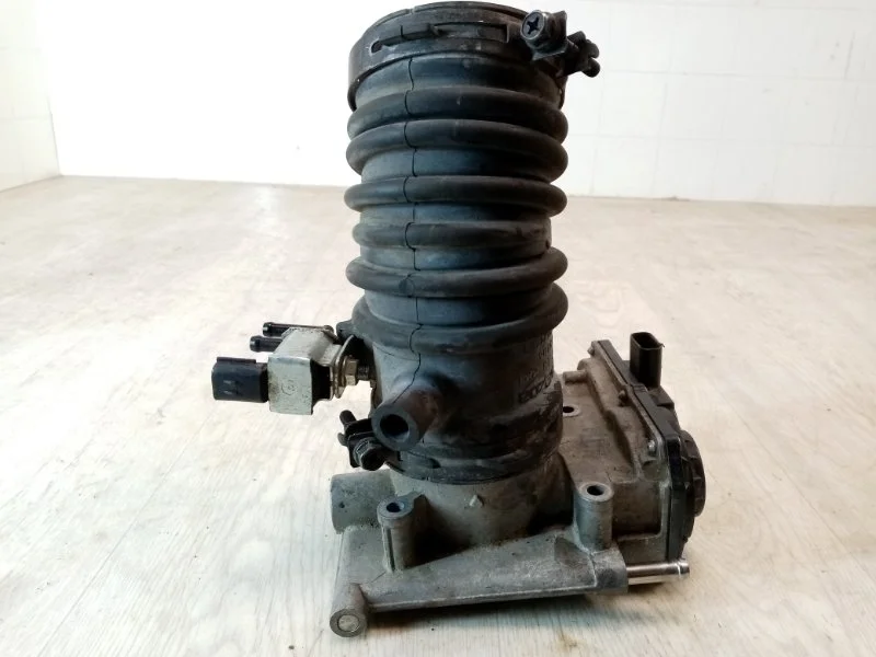Дросельная заслонка MAZDA MAZDA 3 L3R413640 BK
