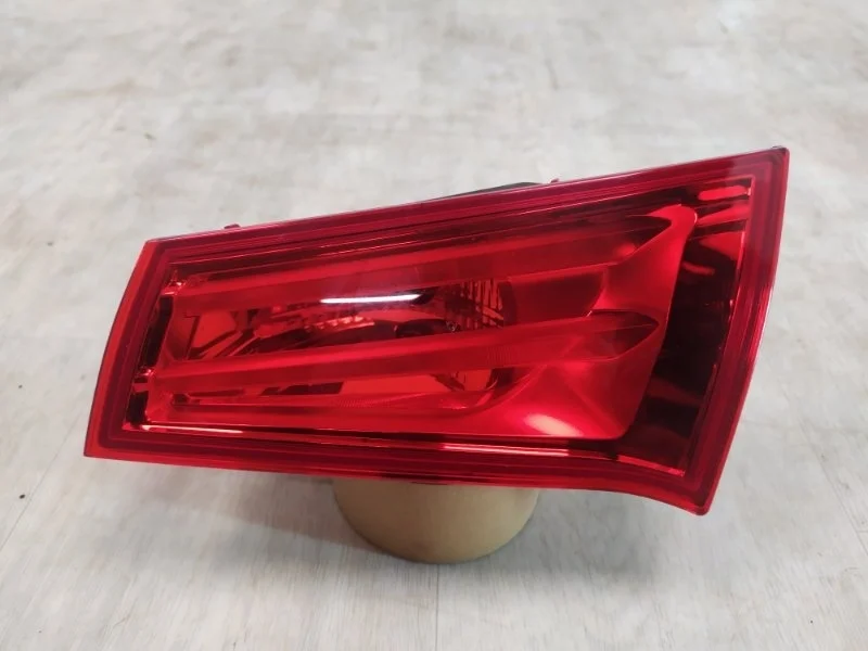 ФОНАРЬ В КРЫШКУ БАГАЖНИКА CITROEN C4 2012 9801856680 B7 EC5, задний правый