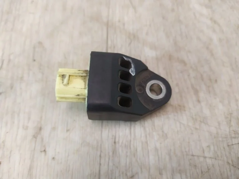 Датчик airbag Subaru Legacy 2009 98231AJ000 B4