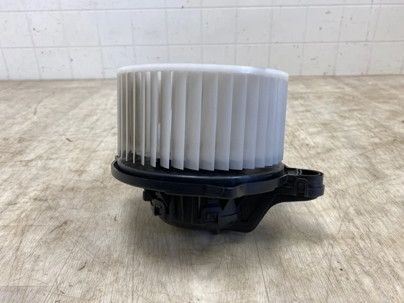 Мотор печки KIA CEED 2012 971133X000 JD D4FB