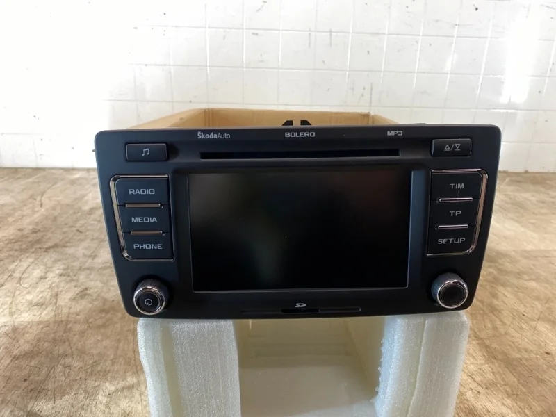 МАГНИТОЛА SKODA OCTAVIA 2009 1Z0035156M 5L7