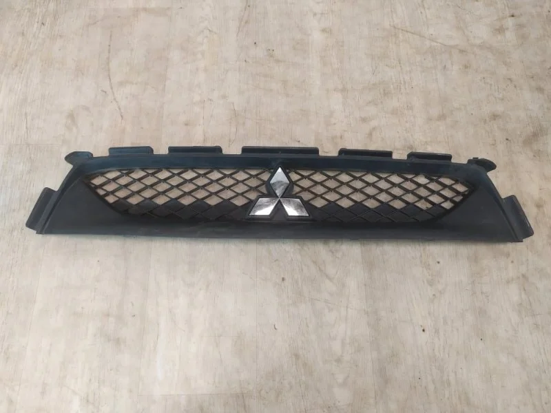 РЕШЕТКА БАМПЕРА MITSUBISHI ASX 2010 2011 2012 6402A216 GA1W 4B10, передняя