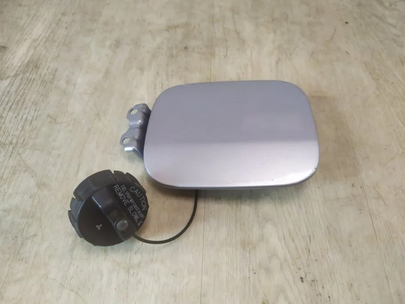 Лючок бензобака MITSUBISHI LANCER 9 2000 2001 2002 2003 2004 2005 2006 2007 2008 2009 2010 2011 5940A010 CS 4G13