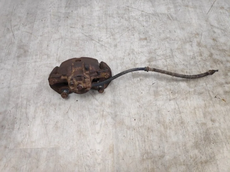 СУППОРТ ТОРМОЗНОЙ MITSUBISHI LANCER 9 2000 2001 2002 2003 2004 2005 2006 2007 2008 2009 2010 2011 MR955064 CS1A 4G13, передний правый