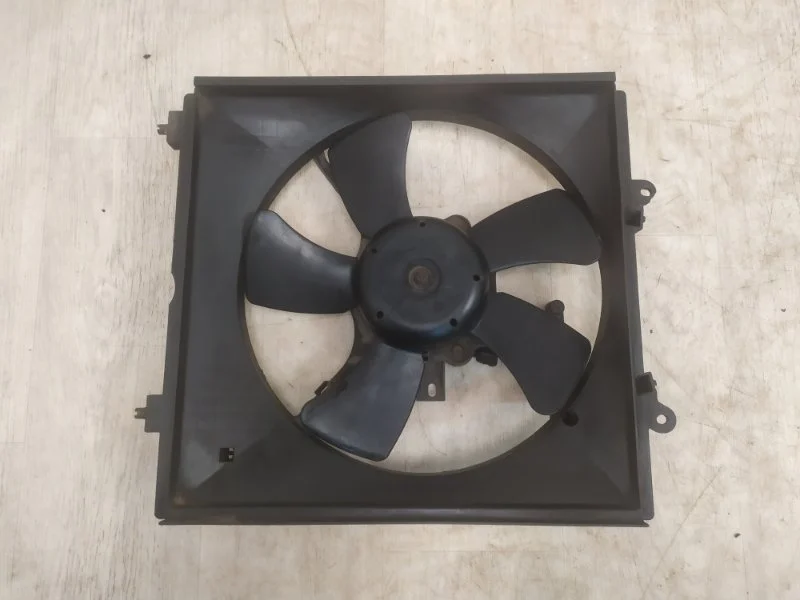 ДИФФУЗОР РАДИАТОРА ДВИГАТЕЛЯ Mitsubishi Lancer 9 2000 2001 2002 2003 2004 2005 2006 2007 2008 2009 1355A018 CS9A 4G63