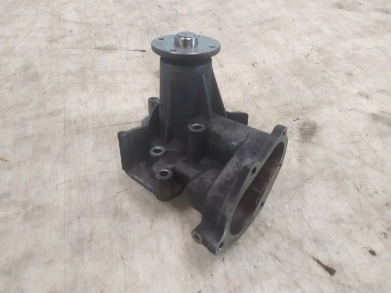 Помпа Mitsubishi L200 2005- 2005 2006 2007 2008 2009 2010 2011 2012 2013 2014 2015 1300A045 KB4T 4D56U