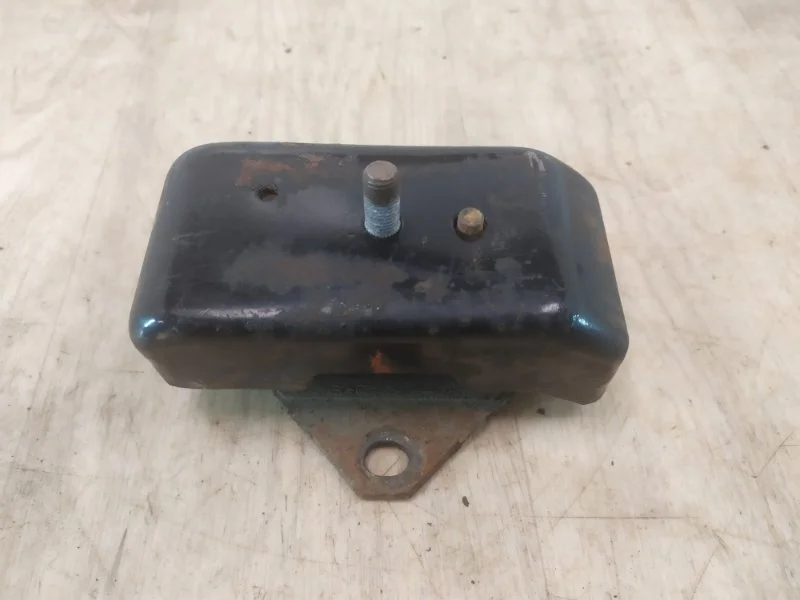 Подушка двигателя MITSUBISHI L200 2005- 2005 2006 2007 2008 2009 2010 2011 2012 2013 2014 2015 MR992670 KB4T 4D56