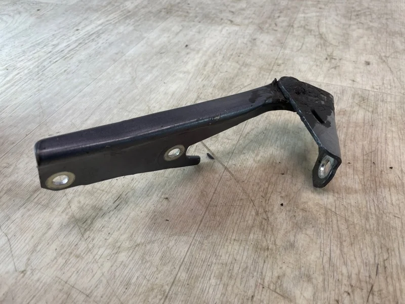 Петля капота Mitsubishi Outlander 1 2003 MB866525 CU5W 4G69