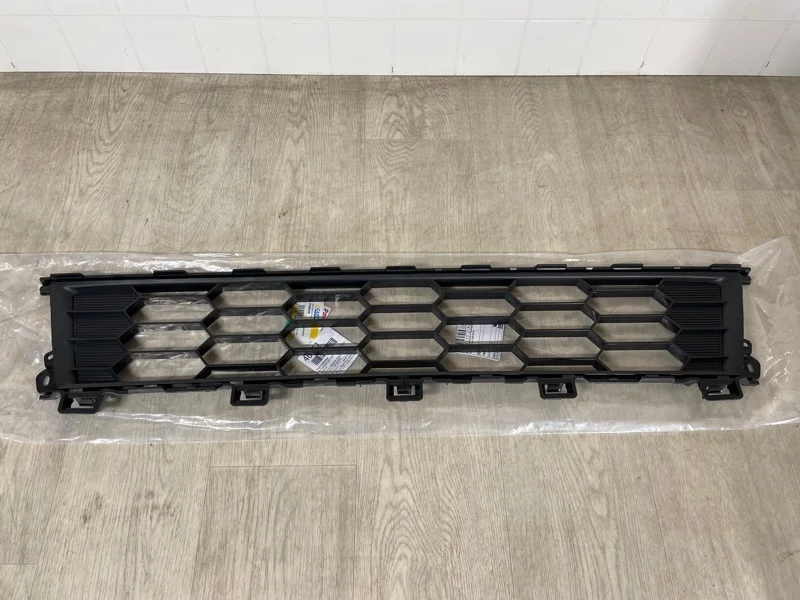 РЕШЕТКА БАМПЕРА MITSUBISHI L200 2015- 2015- 43GE346 KL1T 4N14