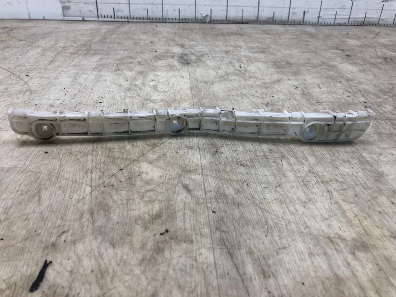 КРОНШТЕЙН БАМПЕРА MITSUBISHI OUTLANDER XL 2006 2007 2008 2009 2010 2011 2012 6410A222 CW1W 4B11, правый