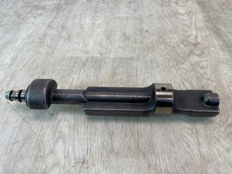 ВАЛ БАЛАНСИРОВОЧНЫЙ MITSUBISHI L200 2005- 2005 2006 2007 2008 2009 2010 2011 2012 2013 2014 2015 MD312081 KB4T KB4T KH4W 4D56U, правый