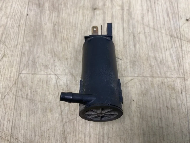 Насос стеклоомывателя MITSUBISHI OUTLANDER 1 2003 2004 2005 2006 2007 2008 MR245368 CU