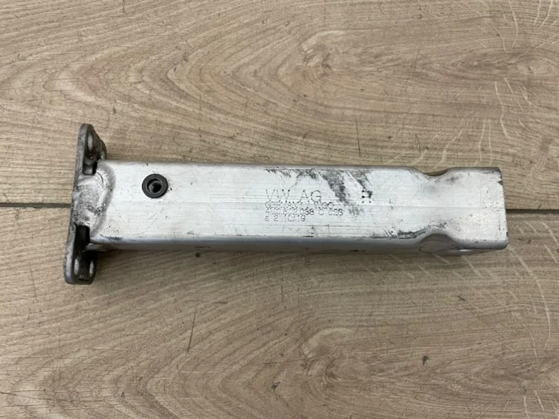 Лонжерон Audi Q7 2015- 4M