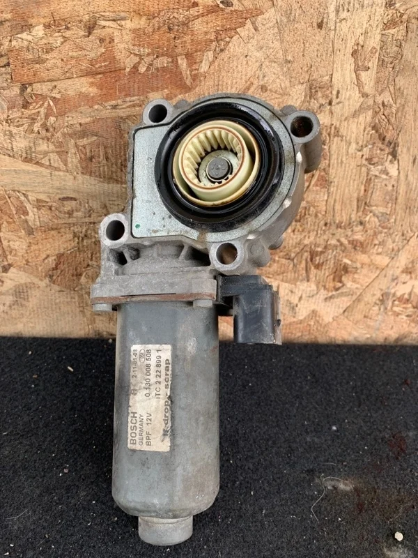 Мотор раздаточной коробки Land Rover Range Vogue 3 L322