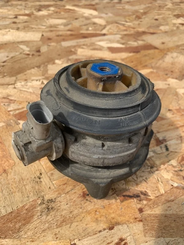 Подушка двигателя Audi A8 D3