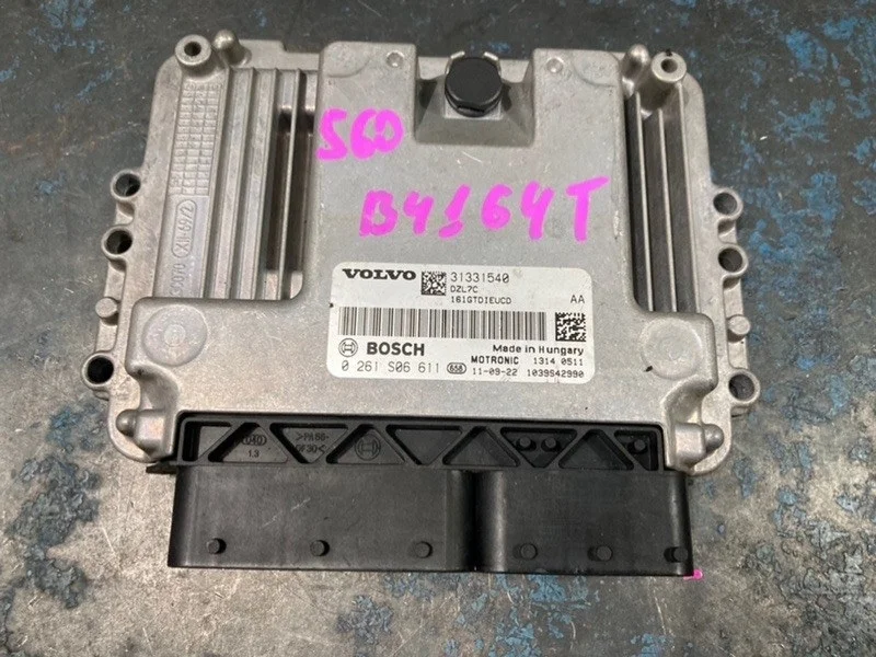 Блок управления двигателем Volvo S60 2 поколение FS