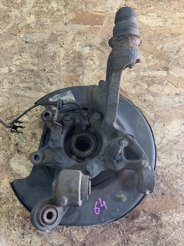 Кулак Volvo XC 2006-2014 90