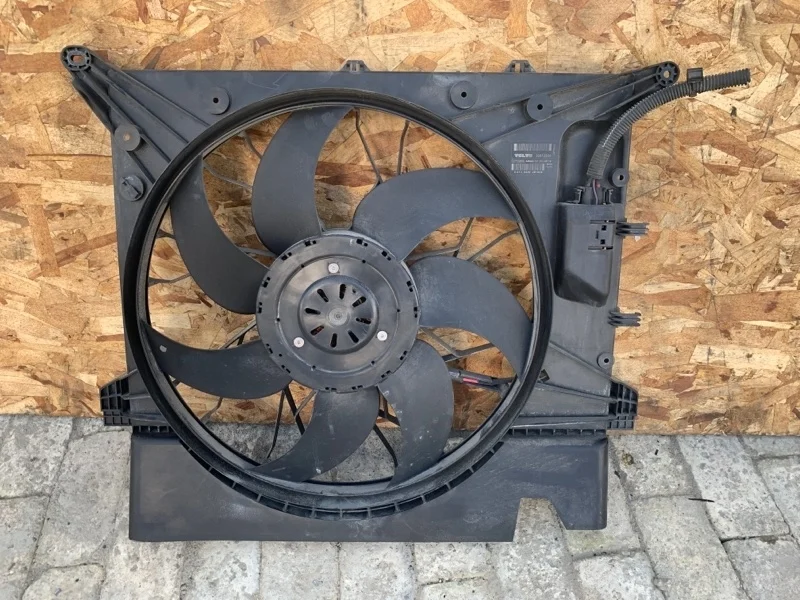 Вентилятор Volvo XC 2006-2014 90