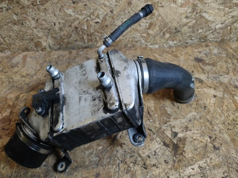 Интеркулер BMW 750i F01